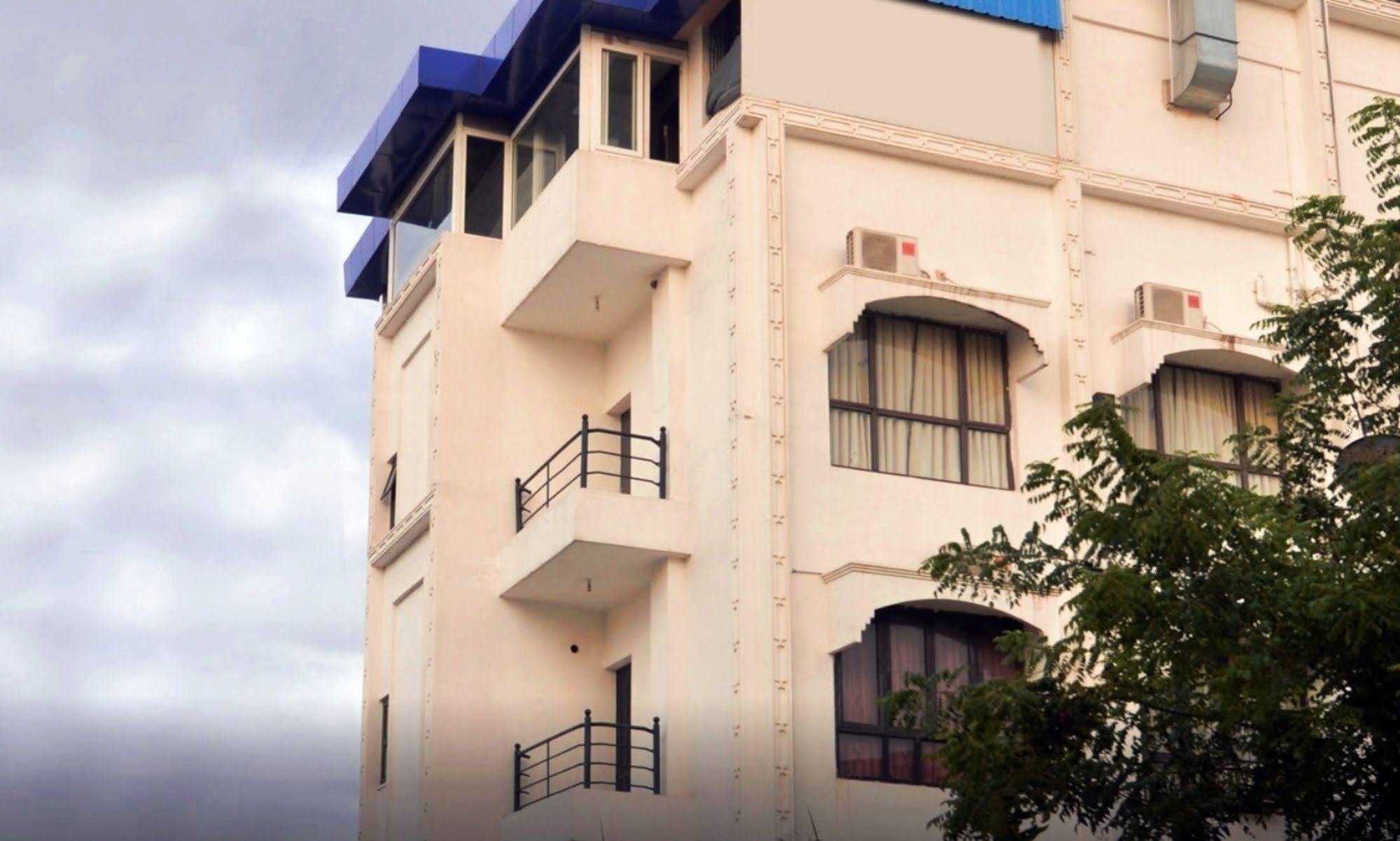 Genx Banjara Hill 1589 Ξενοδοχείο Χιντεραμπάντ Εξωτερικό φωτογραφία